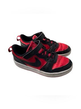 Nike Kids Red and Black Low-Top Sneakers with Hook-and-Loop Strap